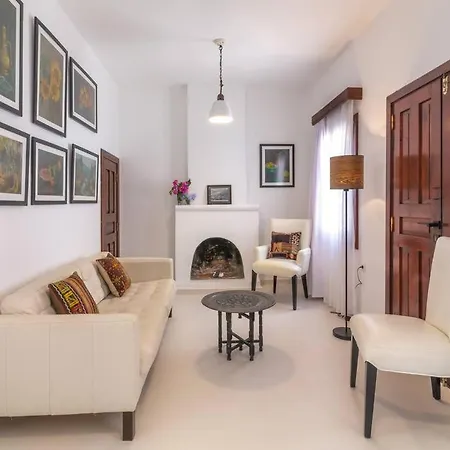 Villa Korsan Minik-pretty Two Bedroom Townhouse In Old Town