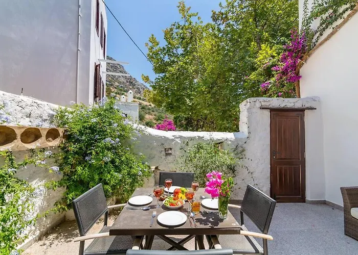 Korsan Minik-pretty Two Bedroom Townhouse In Old Town *