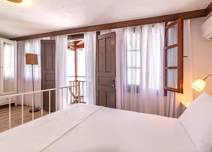 Korsan Minik-pretty Two Bedroom Townhouse In Old Town Villa *