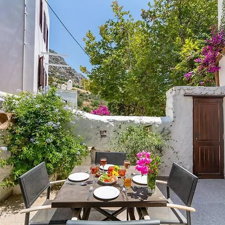 Korsan Minik-pretty Two Bedroom Townhouse In Old Town *