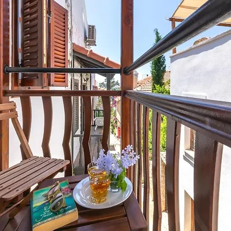 别墅 Korsan Minik-pretty Two Bedroom Townhouse In Old Town *