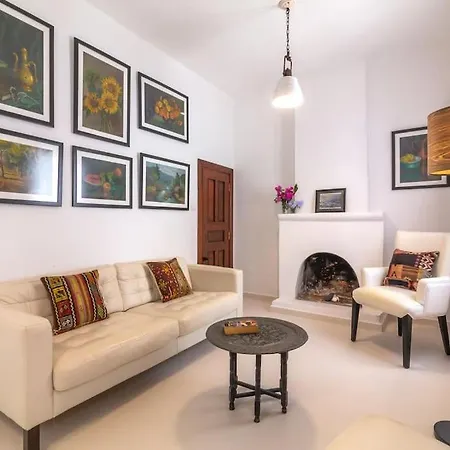 Korsan Minik-pretty Two Bedroom Townhouse In Old Town *