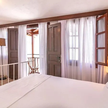 Korsan Minik-pretty Two Bedroom Townhouse In Old Town Villa *