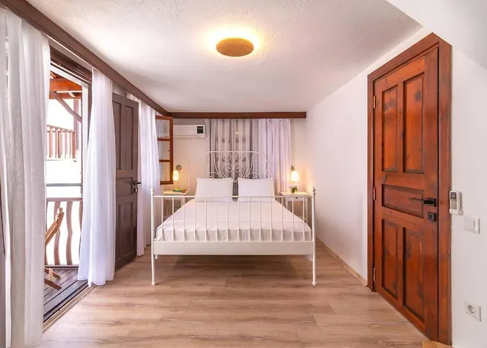 Korsan Minik-pretty Two Bedroom Townhouse In Old Town
