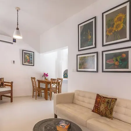 Korsan Minik-pretty Two Bedroom Townhouse In Old Town 卡尔坎