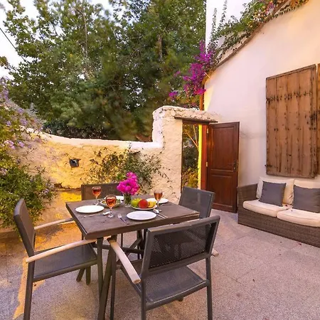 فيلة Korsan Minik-pretty Two Bedroom Townhouse In Old Town