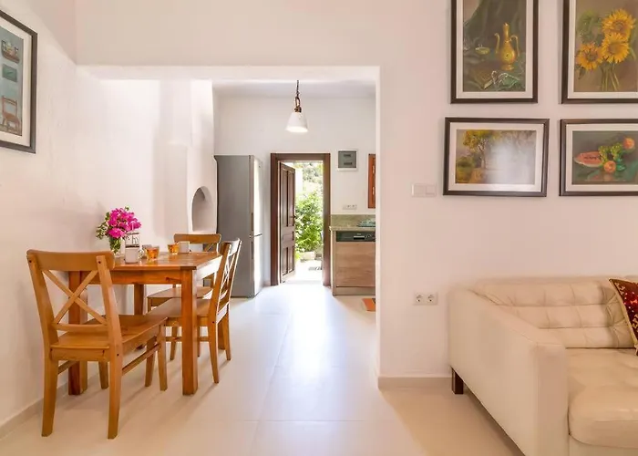 Korsan Minik-pretty Two Bedroom Townhouse In Old Town فيلة كالكان
